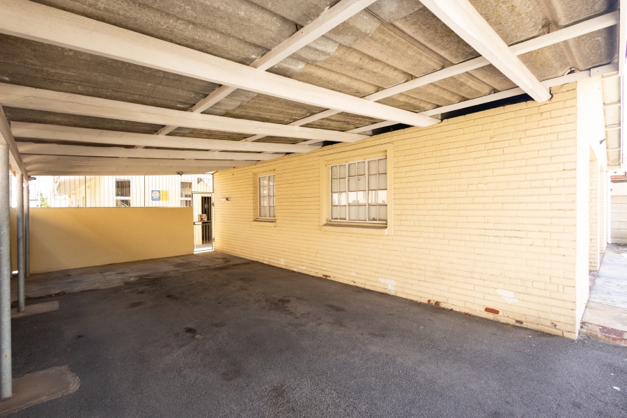 5 Bedroom Property for Sale in Churchill Estate Western Cape